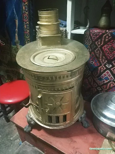 Işıker Antika Tarihi Halı Ve Kilim Işıker Antika Tarihi Halı Ve Kilim
