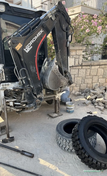 İzmir Lastik Yol Yardım 7/24 Açık Bornova