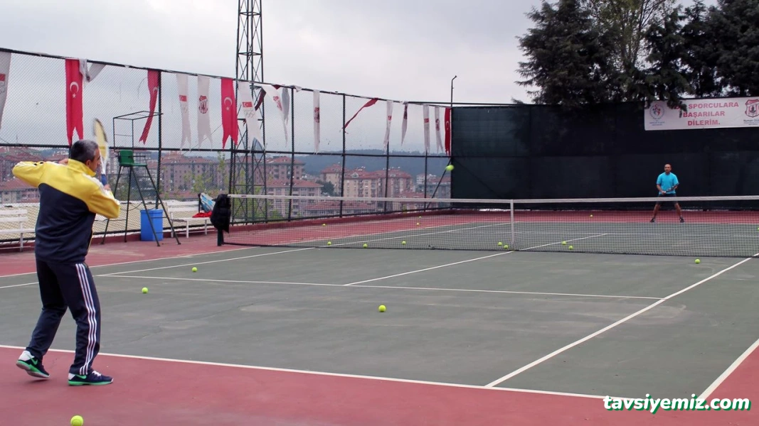 Karabük Tenis Kortu Karabük Tenis Kortu