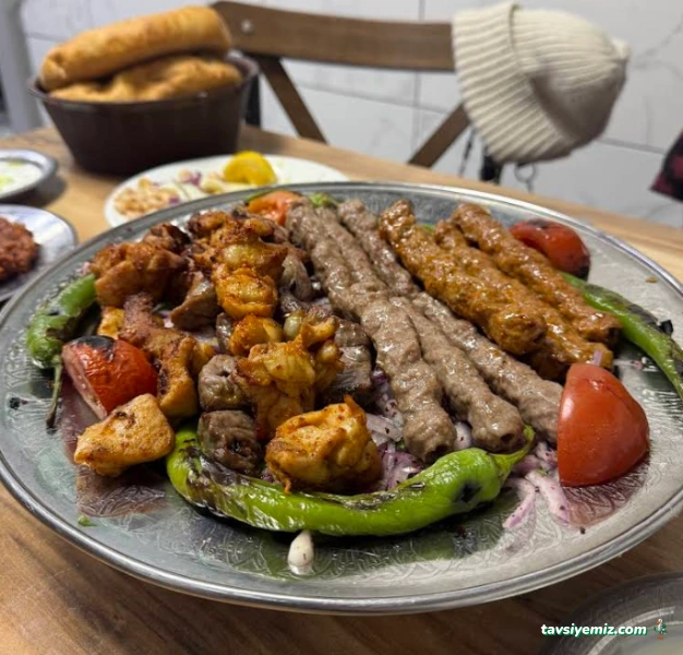 Köfteci Nevzat Usta