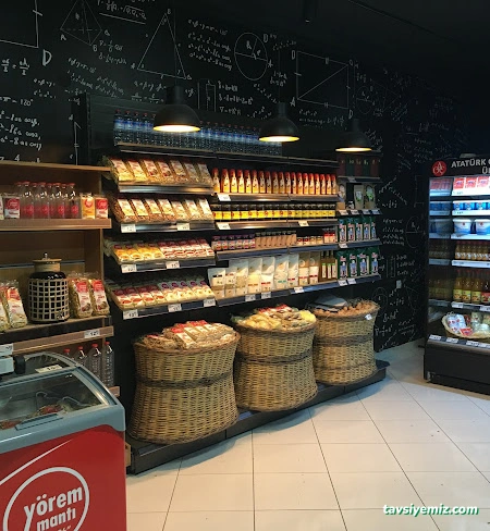 Le Kantin Cafe Garden Le Kantin Cafe Garden