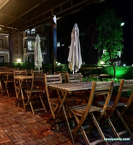Le Kantin Cafe Garden Le Kantin Cafe Garden