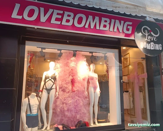 Lovebombing Lovebombing