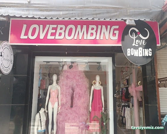 Lovebombing Lovebombing