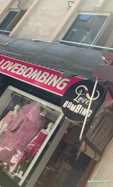 Lovebombing Lovebombing