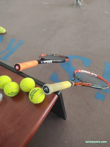 Merkez Tenis Kortu