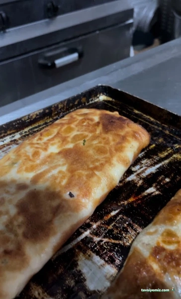 Meşhur Antalya Serpme Börekcisi Meşhur Antalya Serpme Börekcisi