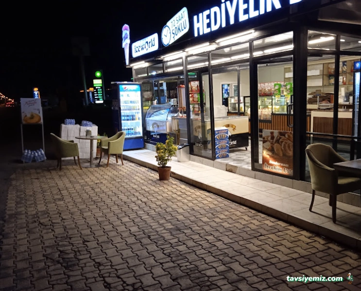 Meşhur Dondurmacı İbrahim Usta Meşhur Dondurmacı İbrahim Usta