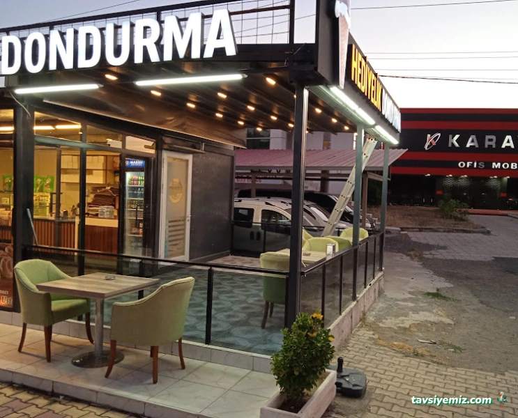 Meşhur Dondurmacı İbrahim Usta Meşhur Dondurmacı İbrahim Usta