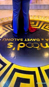 Mood’s Saloon
