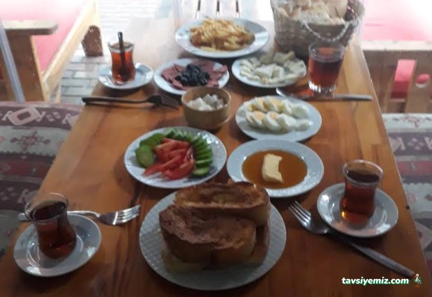 Nar Cafe Kahvaltı Salonu