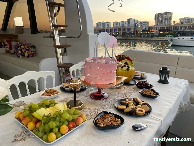 Niloş Yat Kiralama | Mersin Evlilik Teklifi | Mersin Yat İşletmesi