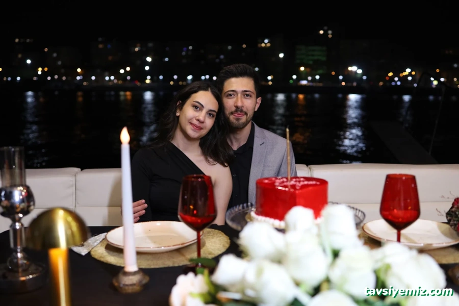 Niloş Yat Kiralama | Mersin Evlilik Teklifi | Mersin Yat İşletmesi