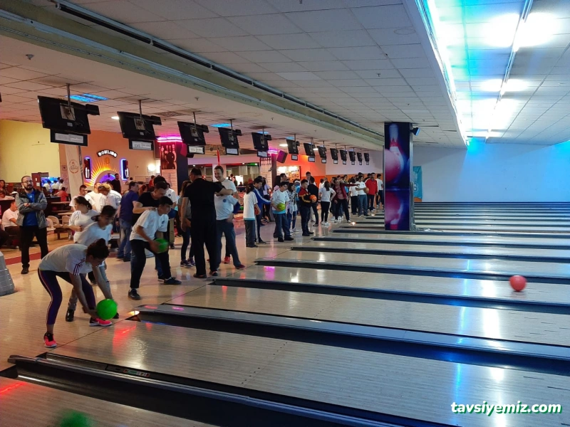 Oranj Play & Bowling Oranj Play & Bowling