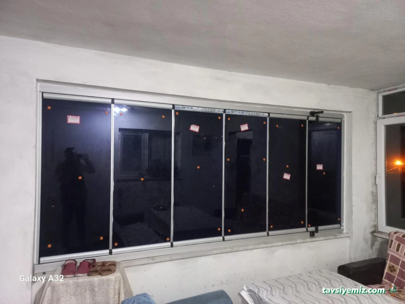 Öz Defne Cam Balkon