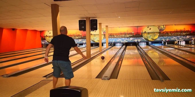 Royal Bowling & Bilardo Royal Bowling & Bilardo