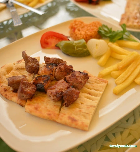 Saklı Bahçe Burdur Şiş Izgara Kahvaltı Cafe Mutfak Oyun Salonu Canlı Müzik Saklı Bahçe Burdur Şiş Izgara Kahvaltı Cafe Mutfak Oyun Salonu Canlı Müzik