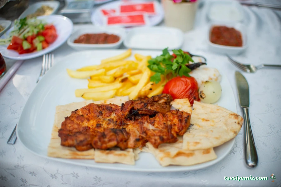 Saklı Bahçe Burdur Şiş Izgara Kahvaltı Cafe Mutfak Oyun Salonu Canlı Müzik Saklı Bahçe Burdur Şiş Izgara Kahvaltı Cafe Mutfak Oyun Salonu Canlı Müzik