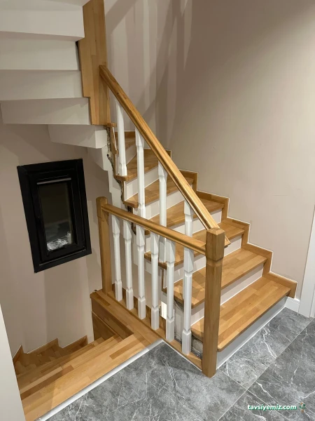 Sedef Ahşap Merdiven