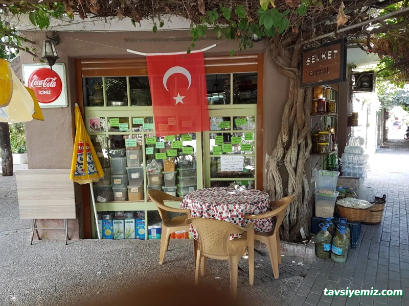 Şevket Bakkal