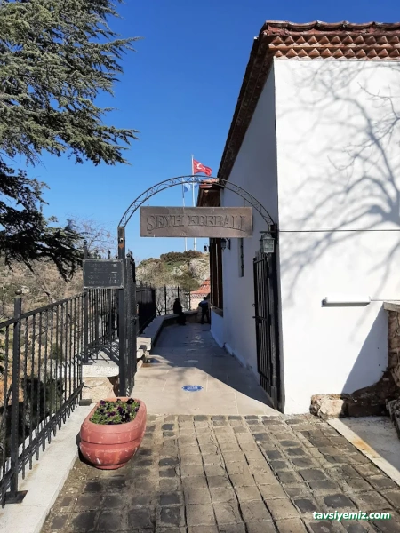 Şeyh Edebali Kultur Ve Kongre Merkezi Şeyh Edebali Kultur Ve Kongre Merkezi