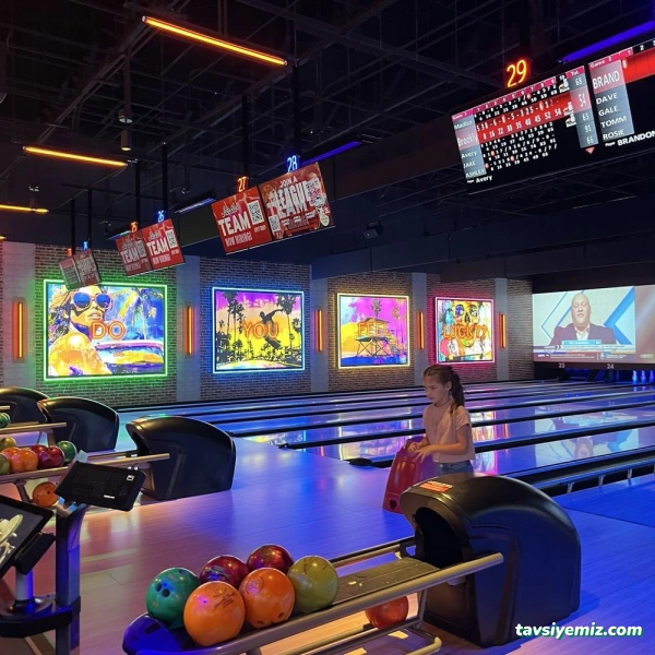 Strike Bowlin Cafe Poligon Strike Bowlin Cafe Poligon