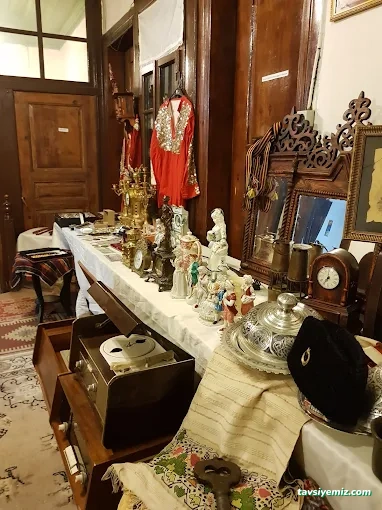 Tarihi Kadınana Konağı Antika Hediyelik Eşya Kafe Restaurant Tarihi Kadınana Konağı Antika Hediyelik Eşya Kafe Restaurant