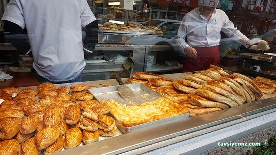 Tarihi Sarıyer Börekçisi Tarihi Sarıyer Börekçisi