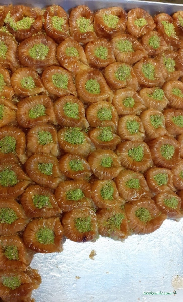 Tatlıcı Ahmet Usta Tatlıcı Ahmet Usta