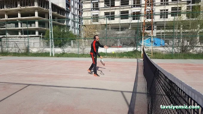 Tenis Kortu Van