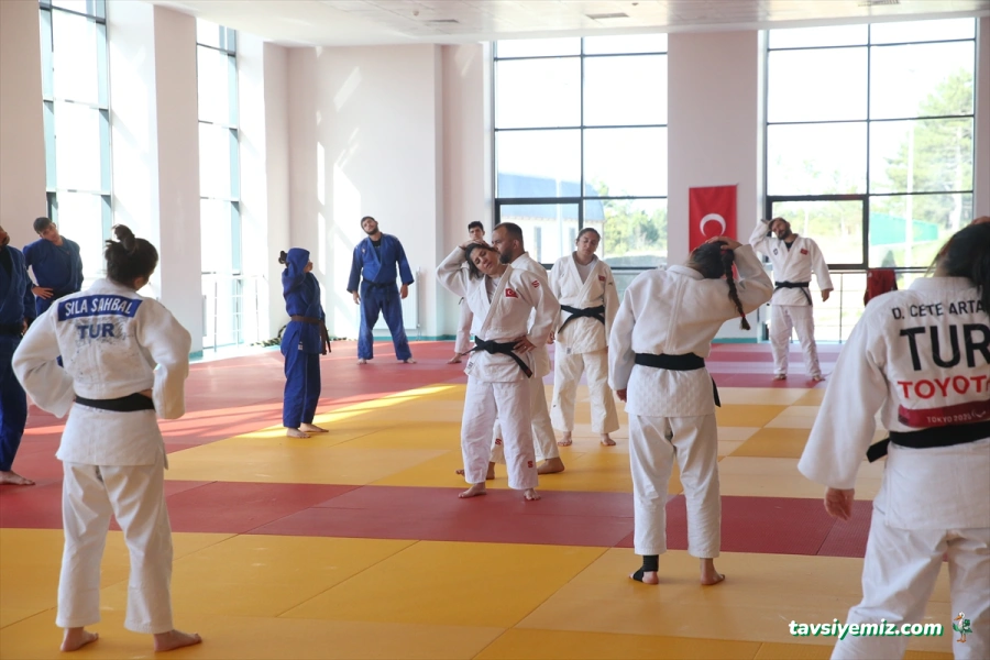 Tokyo Dövüş Okulu