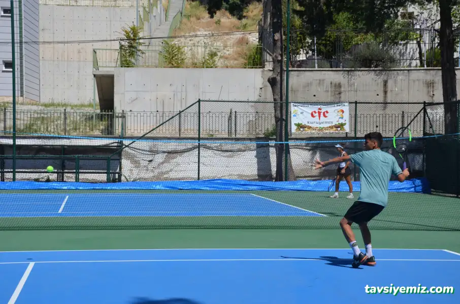 Uşak Raket Tenis Kulübü Uşak Raket Tenis Kulübü