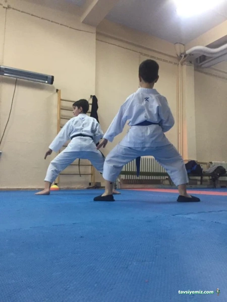 Uzakdoğu Sporları Salonu Uzakdoğu Sporları Salonu