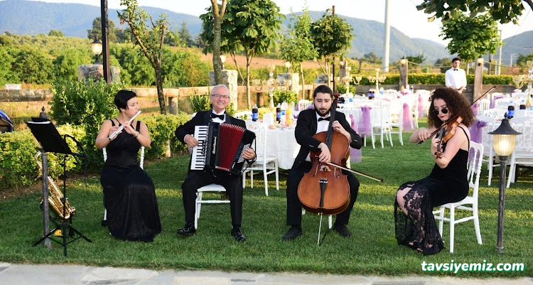 Uzunlar Çiftliği Kir Düğün Ve Kahvaltı Mekanı Yalova Uzunlar Çiftliği Kir Düğün Ve Kahvaltı Mekanı Yalova