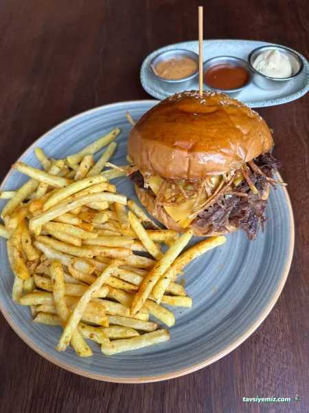 Yazılı Steak Ve Burger