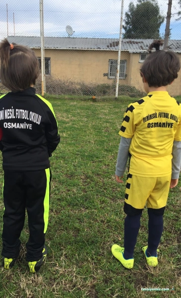 Yeni Nesil Futbol Okulu Özden Halı Saha Yeni Nesil Futbol Okulu Özden Halı Saha