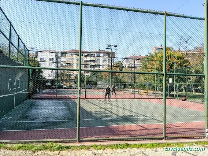 Yoğurtçu Parkı Tenis Kortu Yoğurtçu Parkı Tenis Kortu
