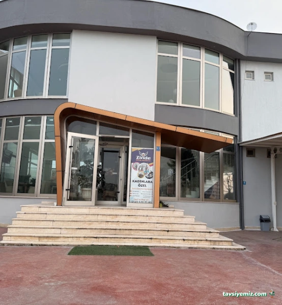 Zinde Halı Saha
