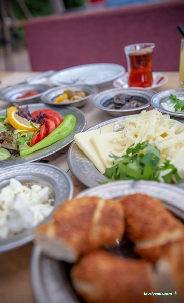 Zukka Özlüce Van Kahvaltısı Zukka Özlüce Van Kahvaltısı